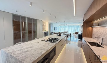 Apartamento Finamente Mobiliado nas Torres Gêmeas da América Latina em Balneário Camboriú/SC